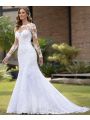 Bride's long sleeved wedding dress with small tail