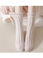 Thick Socks Made of Coral Fleece, Mid-Calf Thickness with Extra Padding, Ideal for Home Use as Cozy Floor Socks （3 pairs)）