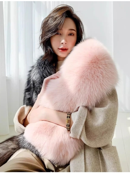 Fur-Trimmed Color-Blocking Silver Fox Shawl, Large Scarf, Celebrity-Style for Banquets and Parties, Pink Fur Cloak