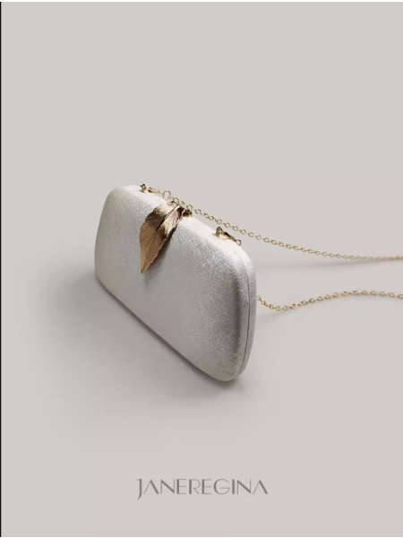 Exquisite Unique Pouch (Leaf)