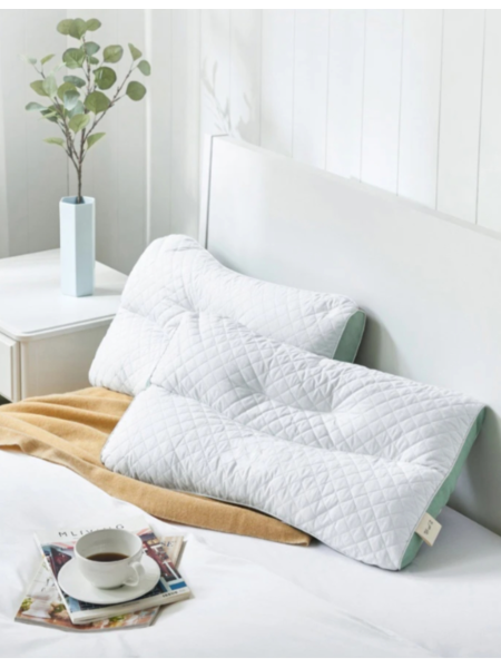 Adjustable Pillow Filled With Alpine Buckwheat Hulls