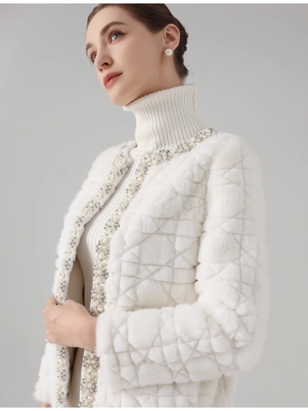 Chanel-Style Mink Coat, Short Fashionable Fur Coat