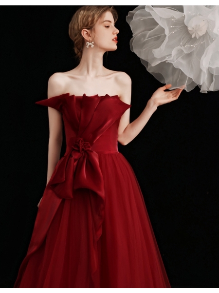 One Shoulder Hand Gripped Pleated Red Evening Gowns