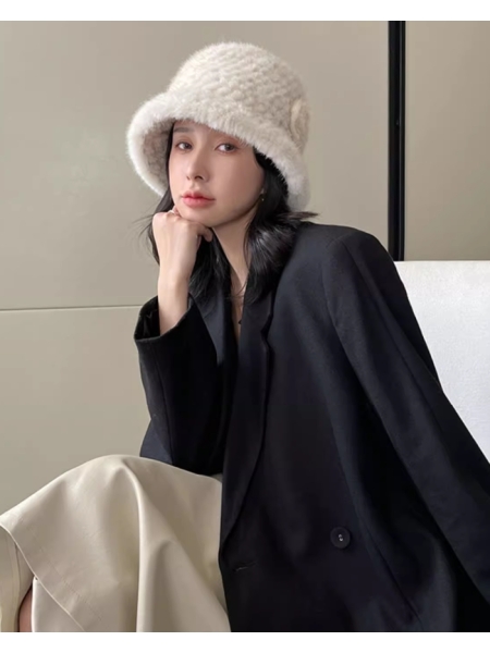 Weaved Mink Fur Fur Hat, Fur Beret with Camellia Flowers, Fisherman Hat with Flowers