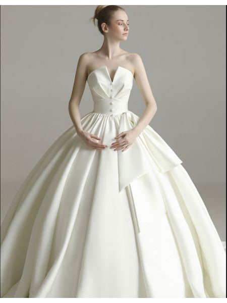 Strapless Simple Button Embellished Bridal Wedding Dresses（floor-length wedding dress）